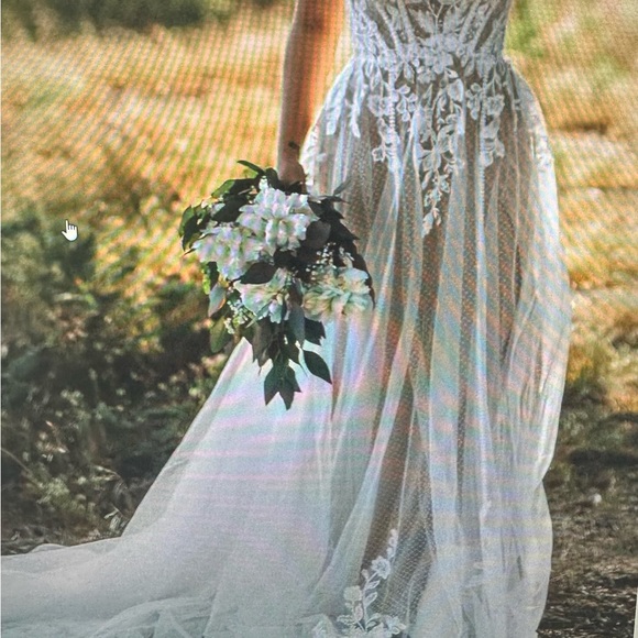 All Who Wander bohemian style wedding dress - Picture 4 of 16